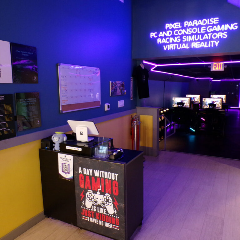 Omar's World of Comics - Pixel Paradise